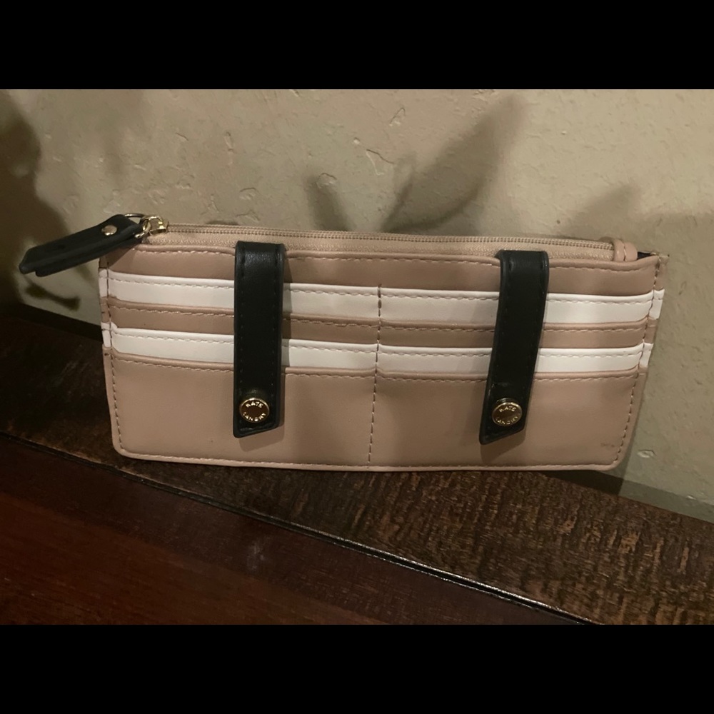 Wallet inserter